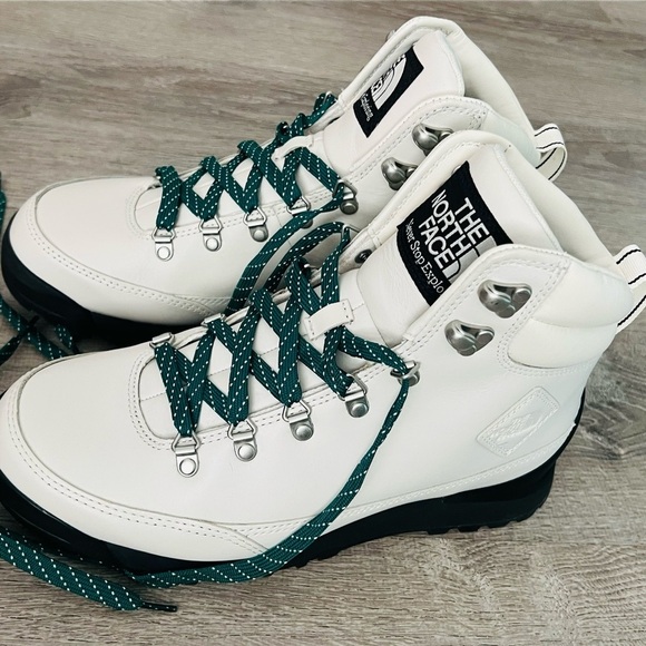 The North Face Shoes - The North Face Berkeley IV White Boots with Teal Laces size 10.5 or 10